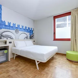B&B Hotel Verona Отель